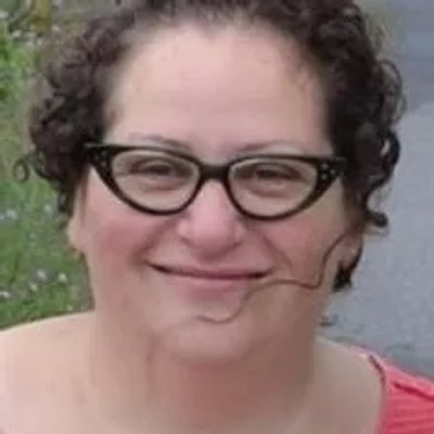 Picture of T.Lee Shostack, mental health therapist in Massachusetts, Vermont