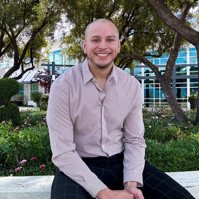 Picture of Cesar Ornelas, mental health therapist in California