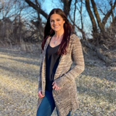 Picture of Tayler Waldvogel, mental health therapist in Minnesota