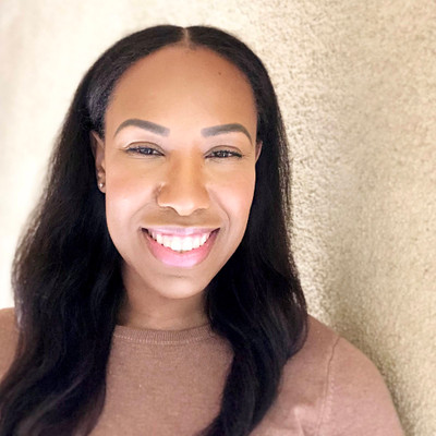 Picture of DeAndrea Knight, mental health therapist in California