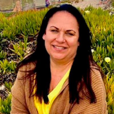 Picture of Shuriee Gioieni, therapist in California