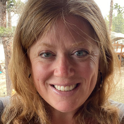 Picture of Julie Dominicak, therapist in Colorado