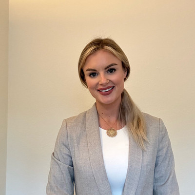 Picture of Ann MacKenzie, therapist in California
