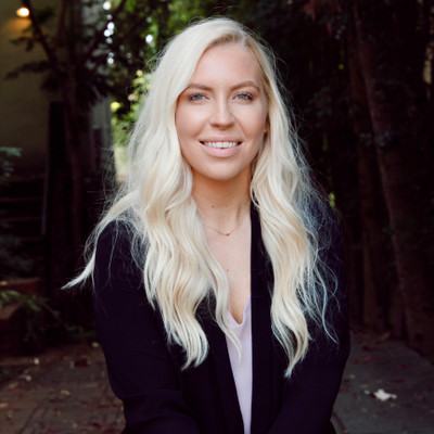 Picture of Caitlin Weber, therapist in California