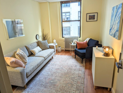 Therapy space picture #1 for Julia Lesh, therapist in New York