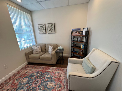 Therapy space picture #1 for Tom Earnshaw, mental health therapist in Texas