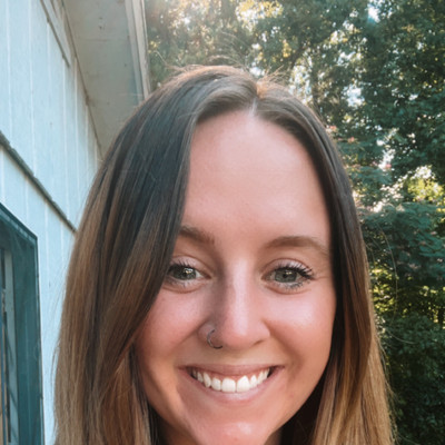 Picture of Taylor Booth, mental health therapist in Tennessee