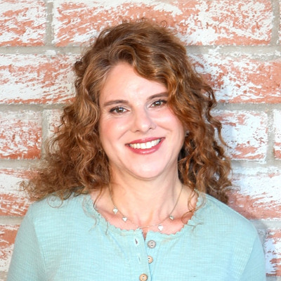 Picture of Caryn Cole, mental health therapist in California