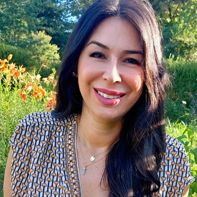 Picture of Yvonne Munoz, mental health therapist in California