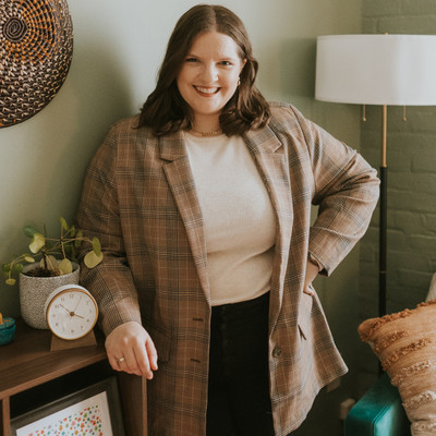 Picture of Lia Lesnick, mental health therapist in New York