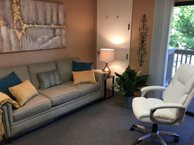 Therapy space picture #1 for sylvan streightiff, mental health therapist in California