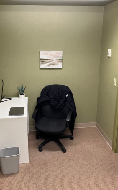 Therapy space picture #1 for Natalie Goobes, mental health therapist in Washington