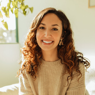 Picture of Gabrielle Azmy, mental health therapist in California