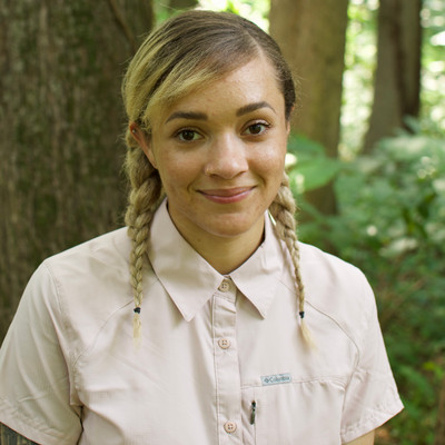 Picture of Ari Bonagofski, mental health therapist in Washington