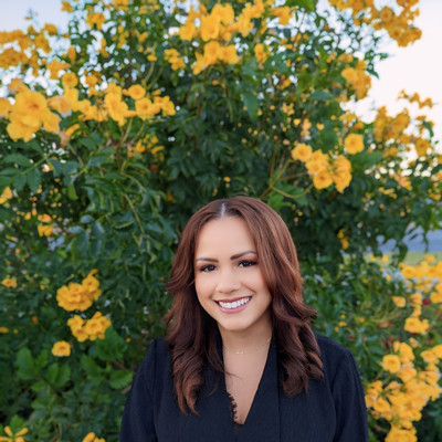 Picture of Madelaine Ford, mental health therapist in Arizona
