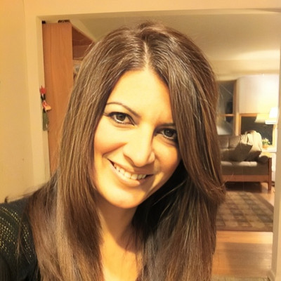 Picture of Claudia Talia, mental health therapist in Illinois