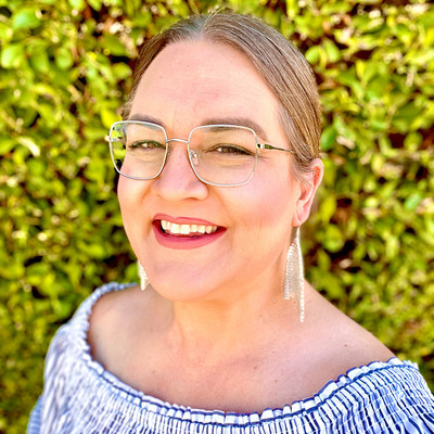 Picture of Esther Loewen, mental health therapist in California