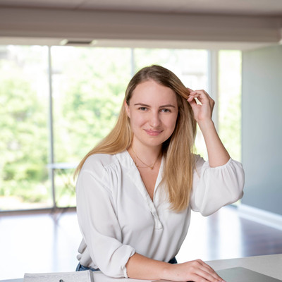 Picture of Joanna Klimek, mental health therapist in Illinois, Wisconsin