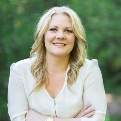 Picture of Carlyn Becker, mental health therapist in Minnesota