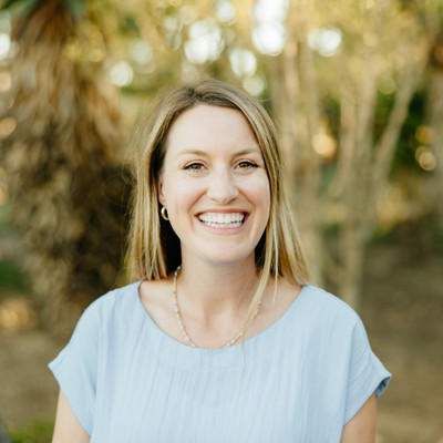 Picture of Tracy Aronlee, mental health therapist in California