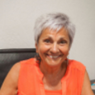 Picture of Georgia Bichekas, therapist in Arizona, Nebraska