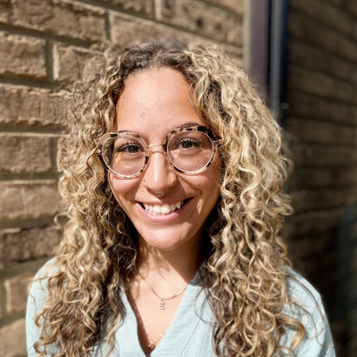 Picture of Elisa Balthazar, mental health therapist in Illinois