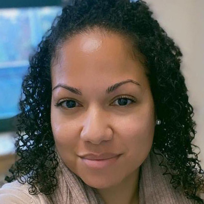 Picture of Sharon Medina, mental health therapist in New York