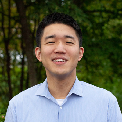 picture of therapist named Daniel Hong