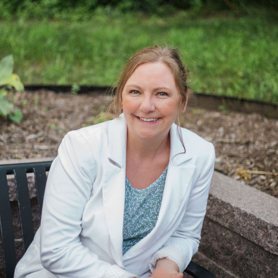 Picture of Shannon Wohlman, mental health therapist in Minnesota
