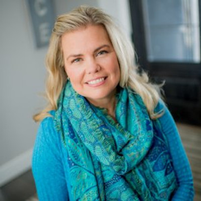 Picture of Nikki Arthur, mental health therapist in Iowa, Minnesota